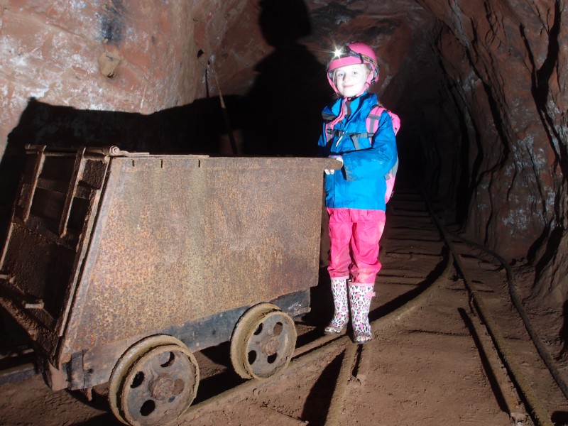 P3124057.JPG - Tub on the cross junction on the Hough Level connecting Engine Vein, Wood Mine and Brynlowe Mine.