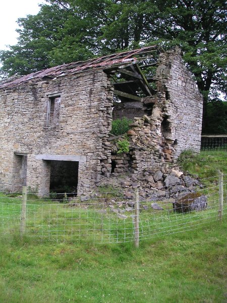 bc_buildings2.jpg - End view of the buildings.