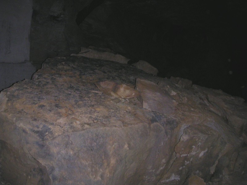 bfs_b11collapse1.jpg - When we got onto the B11 route, there was this massive rock that had fallen from the roof, never seen anything as big as this in Smallcleugh.