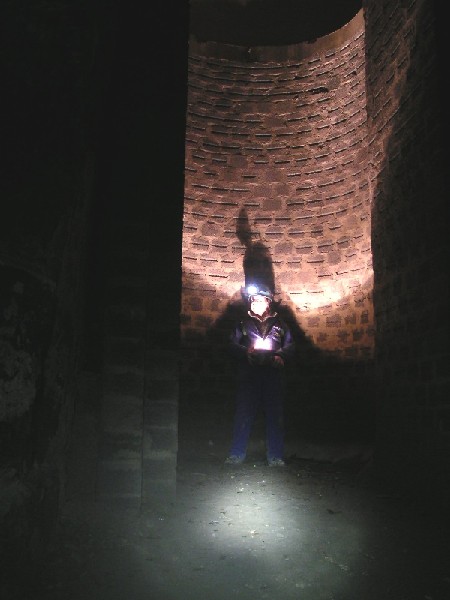 bfs_roadshaft1.jpg - After the pillars you reach this concrete block shaft which has a grill and is near a road.