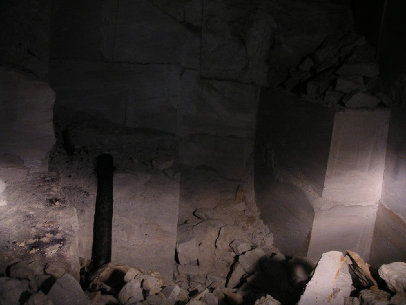 bfs_endworkings.jpg - End workings where we saw some of the big stone blocks.