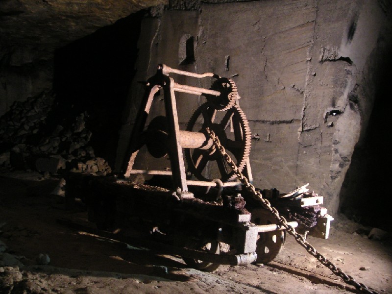 bfs_windingtruck.jpg - A winding truck further north ofthe last crane.