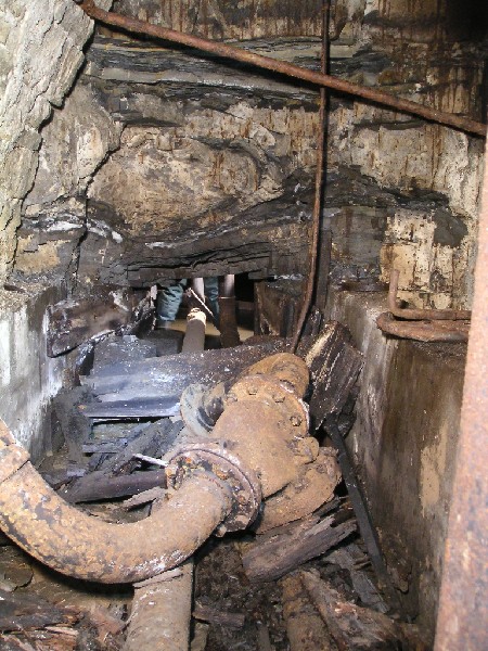 bs_comproom_slucechannel.jpg - Sluice channel for the waste water in the compressor house.