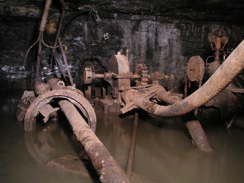 bs_generator1.jpg - View of the electricity generator and the two water feed pipes for the twin pelton wheels.