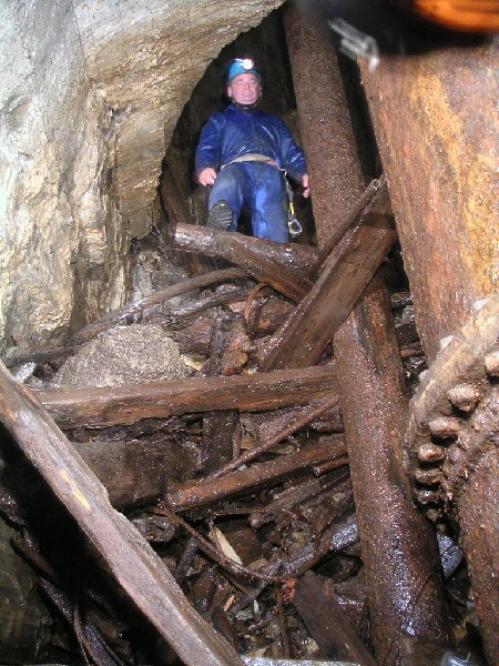 bs_shaftbottom2.jpg - The 3m or so high pile of debris that you land on, Mick is standing on the landing point.