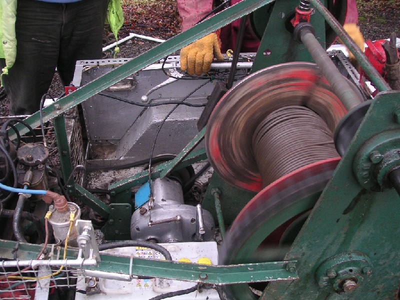bs_winch4.jpg - Close up of the cable and drum.
