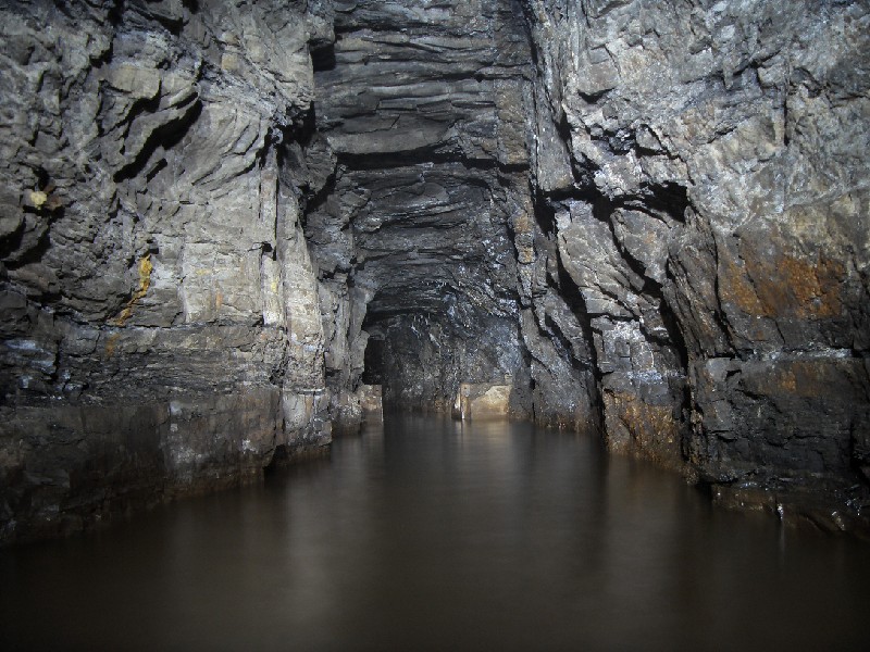 53_bs_concrete_chan4.jpg - One of the dams in the concrete channel.