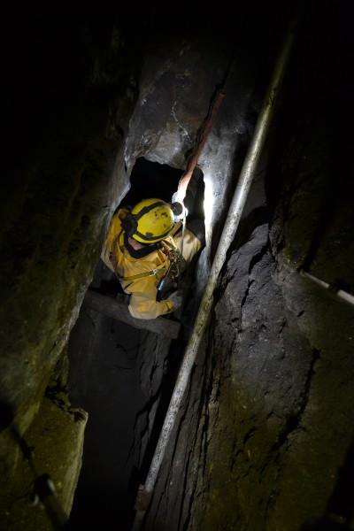 DSC_0320.JPG - Pete coming down. Photo by Karli.