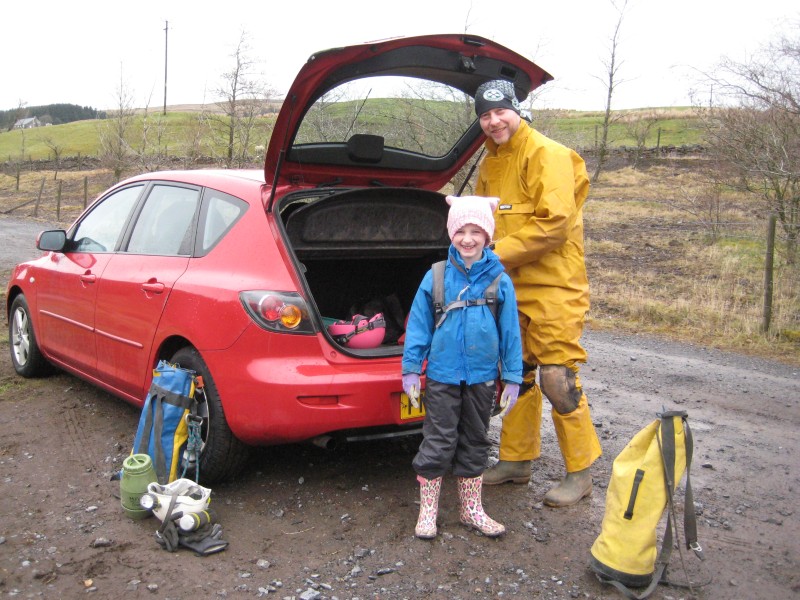 IMG_3453.JPG - Getting kitted up.