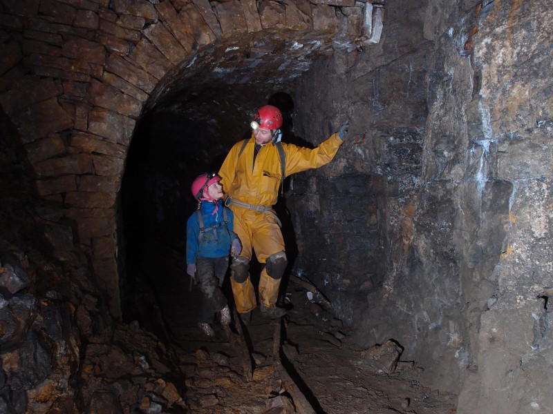 P5014874.JPG - Arching and passing place.