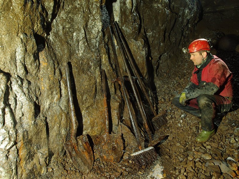 P3254934.JPG - Collection of tools, Brownley Hill Vein.