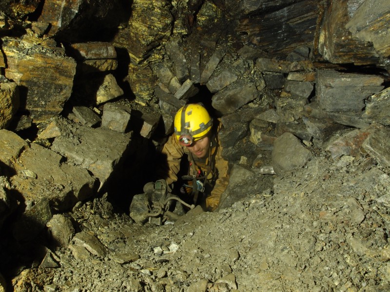 P3012574.JPG - Brownley Hill Vein, bad arching.