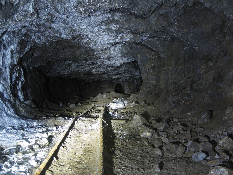 IMG_5269.JPG - Higher Flats, rail track looking towards the western end.