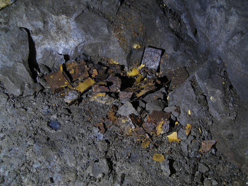 IMG_5756.JPG - At the end of the short level, a number of detonator boxes was seen.