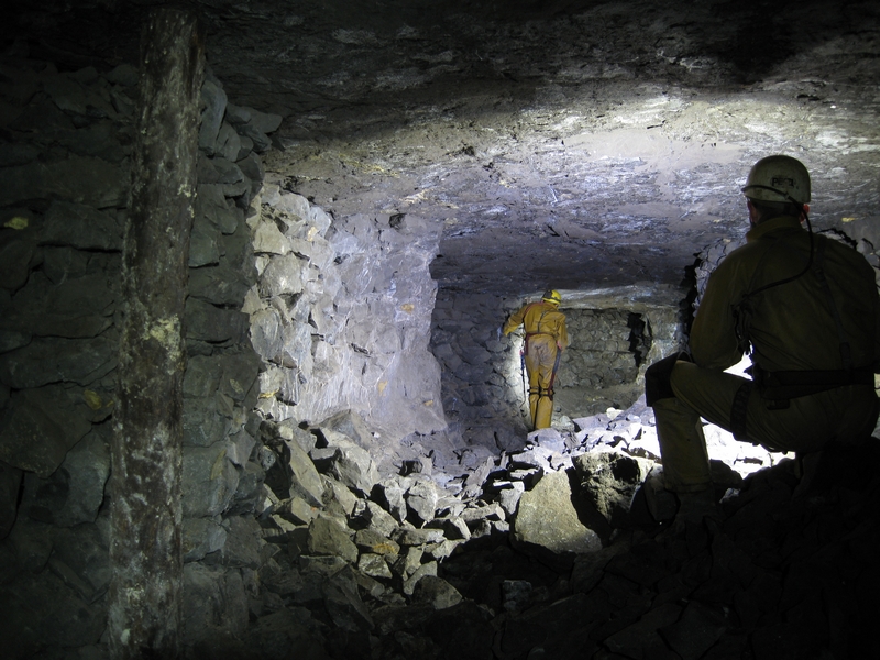 IMG_5787.JPG - Pack walling in the flats.
