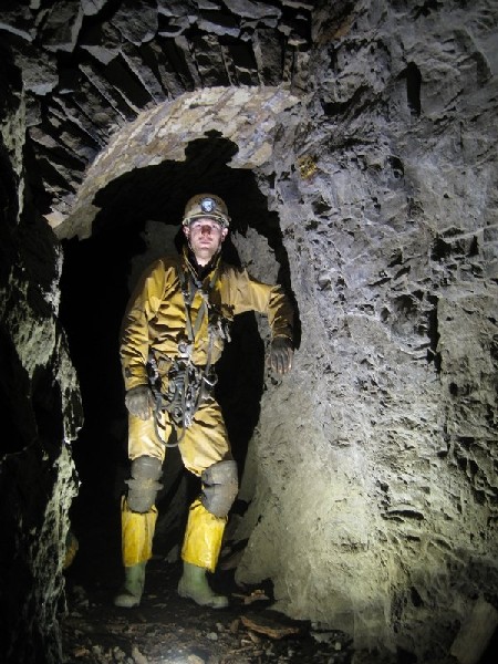 IMG_5874.JPG - Stone arching in Tatler's String.