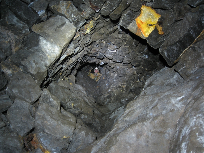IMG_5444.JPG - Looking up this inclined ore chute in the sublevel, Gudhamgill Burn Cross Vein.