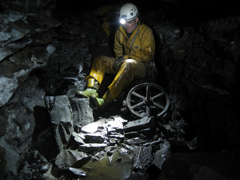 IMG_5472.JPG - Barrow wheel, near the rise from the top of the great limestone.