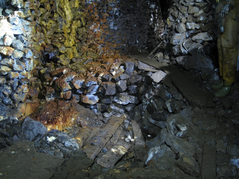 IMG_5487.JPG - Covered ore chute and manway.