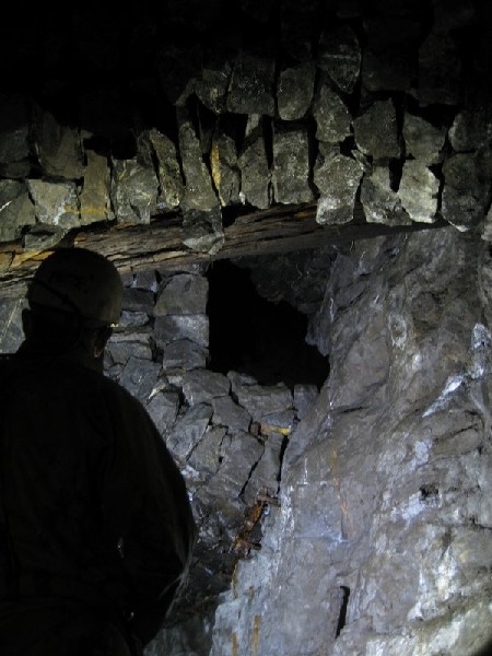 Img_5440.jpg - Ore chute in the sublevel, Gudhamgill Burn Cross Vein.