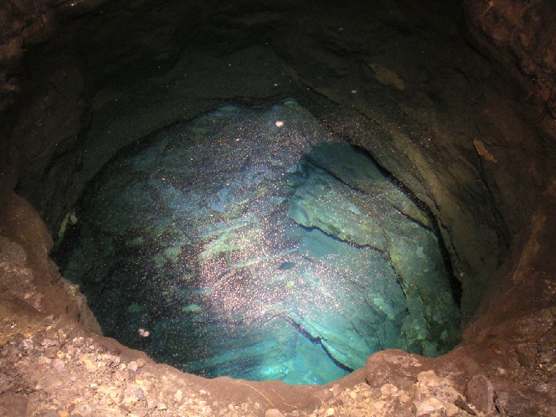 bh_bhv_bluepool1.jpg - The deep blue pool on a little passage off the Brownley Hill Vein.