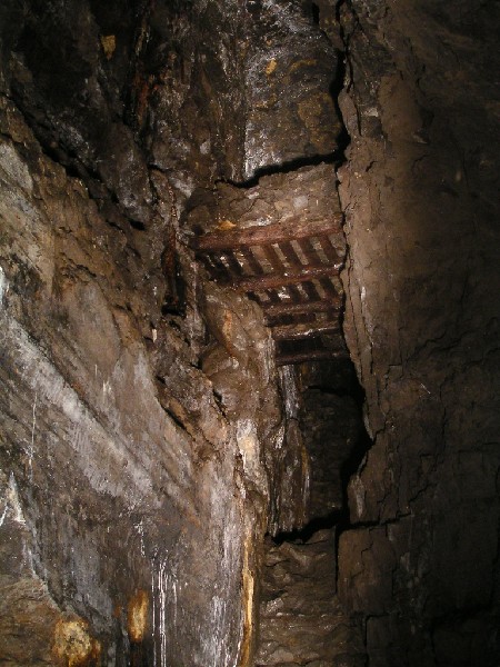 bh_bhv_stopeworkings.jpg - Platforms in the stope that we had lunch in, these can be seen all over the mine.