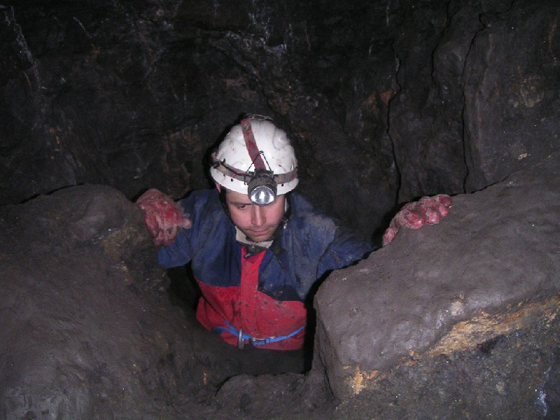 bh_linkfrom_haggs.jpg - Karl getting out of the pop hole that leads to the engine room and Hagg's.