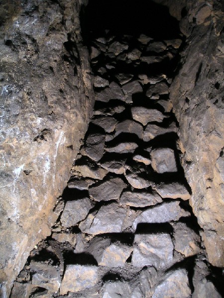 bh_view_bhnorthmiddlevein.jpg - Looking up the stacked deads at the beginning of Brownley Hill North Middle Vein.