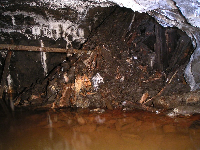 nbh_under_bhengineroom2.jpg - View of the shaft collapse and the air pipe going into it.