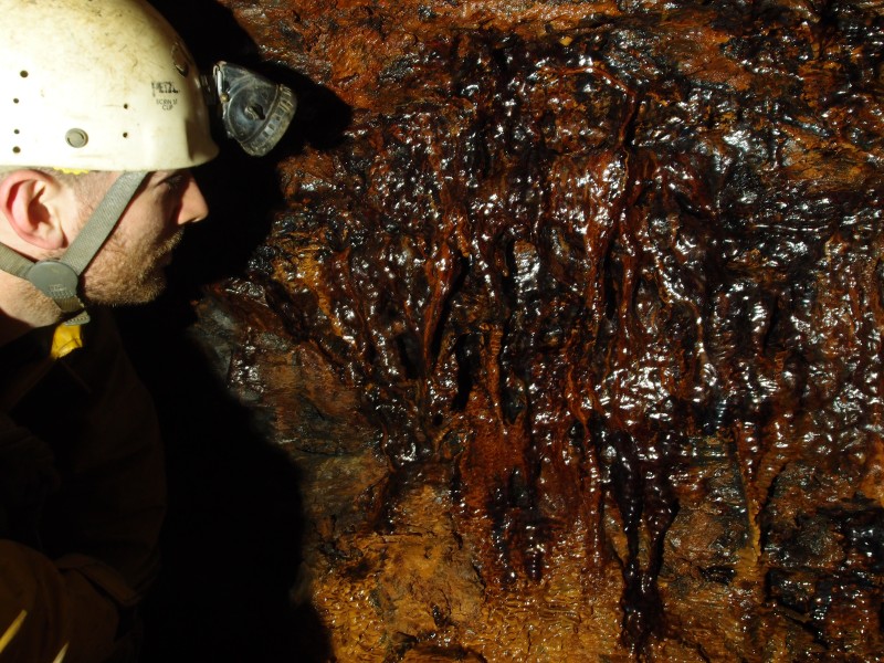 P1112215.JPG - Iron stained formations.