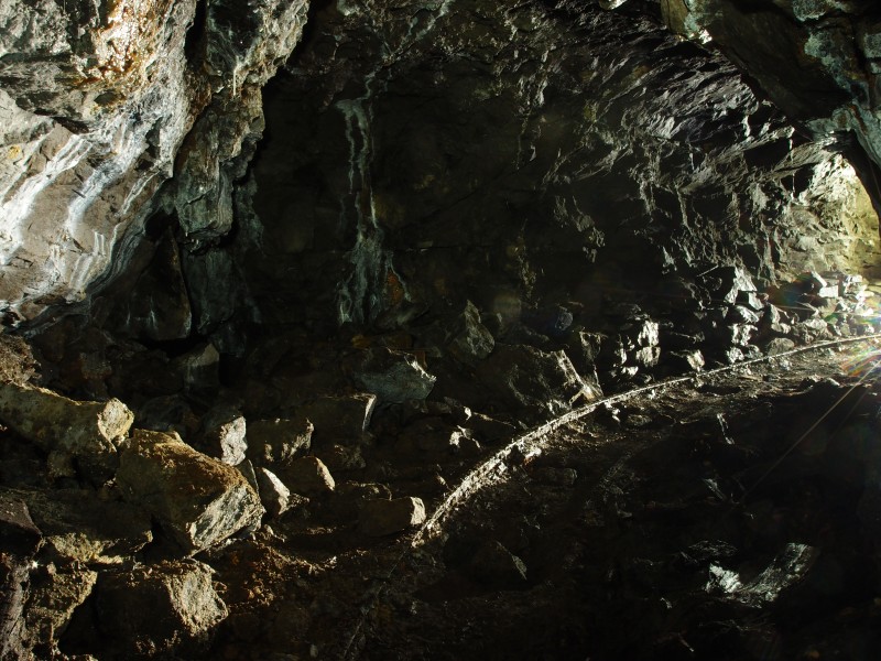 P1112227.JPG - Bend on Jug Vein, south of rope sump.