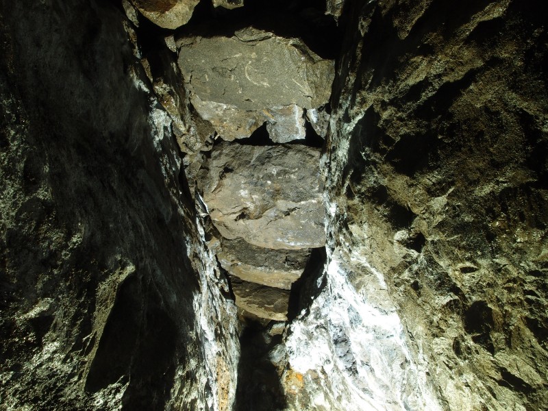 P1112251.JPG - Stone stemples!