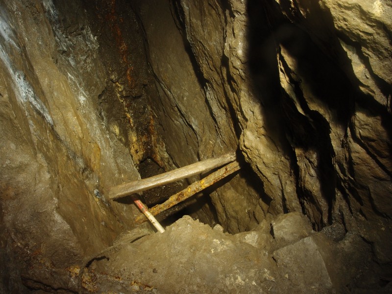 P1112254.JPG - Graham's Sump to the Brownley Hill Horse Level.