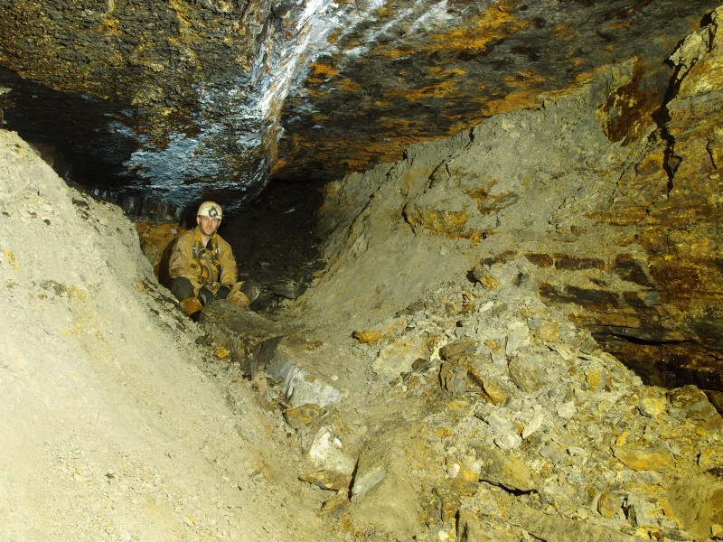 P1112256.JPG - Out of Graham's Sump and right under the Great Limestone.