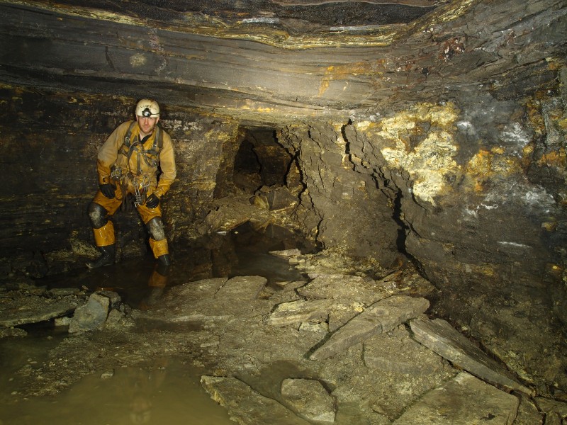 P1112267.JPG - Siding next to large hopper.