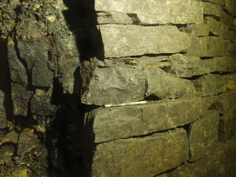 P1112283.JPG - Pipe stem.