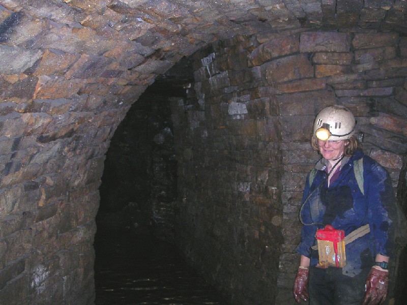 bh_junction_brownleyhillvein.jpg - A nice set of arches in the Brownley Hill Vein, we came out of the right arch and carried straight along.
