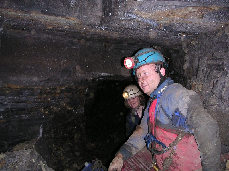 bh_westhighxvein2.jpg - Just coming out of High Cross Vein at the Brownley Hill Vein junction, altogether a lot more happy.