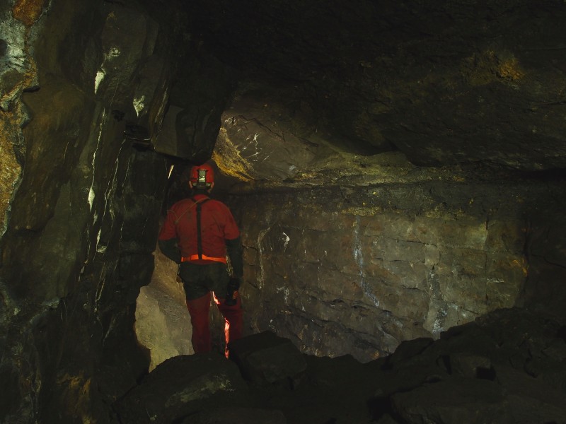 P1223214.JPG - In the stope near the rise to the High Level, top of the Great Limestone.
