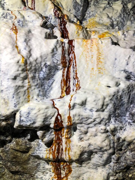 IMG-20200101-WA0008.jpg - Iron stained calcite flow. Photo by Rebecca.