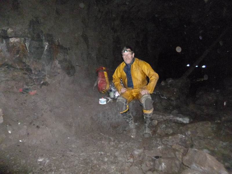 P1080159.JPG - Mark setting up his kitchen. Photo by Sue.