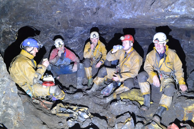 DSC_0024.JPG - Lunch at the top of the Great Limestone. Photo by Karli.