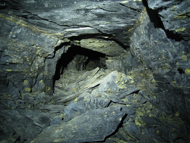IMG_0001.JPG - Looking down the right hand passage at the first junction on the Brownley Hill West High Cross Vein.