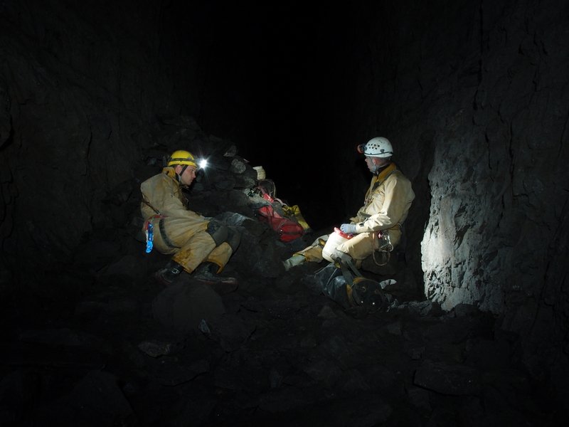 P4290350.JPG - In the stope and a quick test of the new camera.