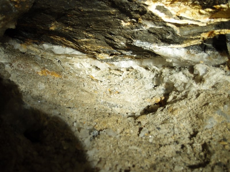 P4290391.JPG - One of the cavities and whats not left of it.