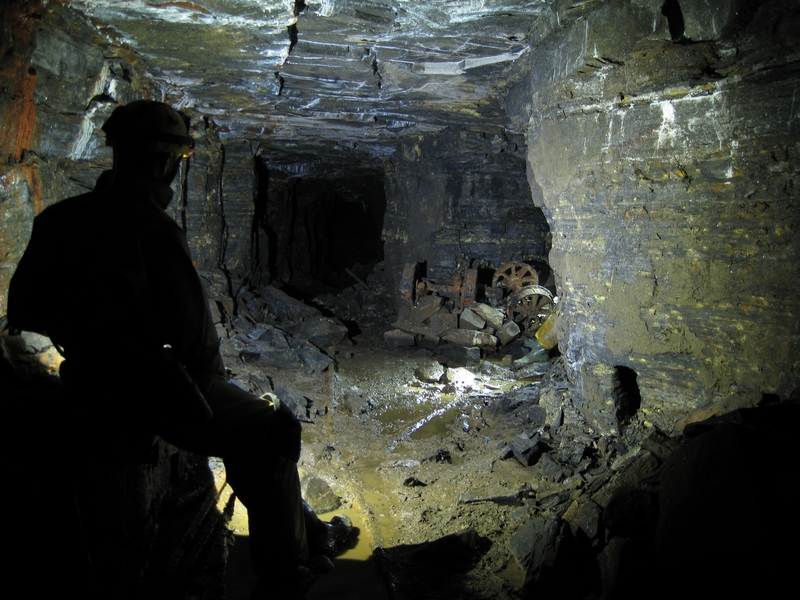 IMG_6122.JPG - Junction with Brownley Hill High Cross Vein.