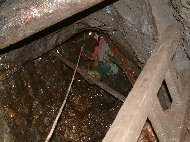 bh_comphouseshaft2.jpg - Looking up the rise that leads into the compressor house, I suppose you do not really need a life line, but if it's there it does get used.