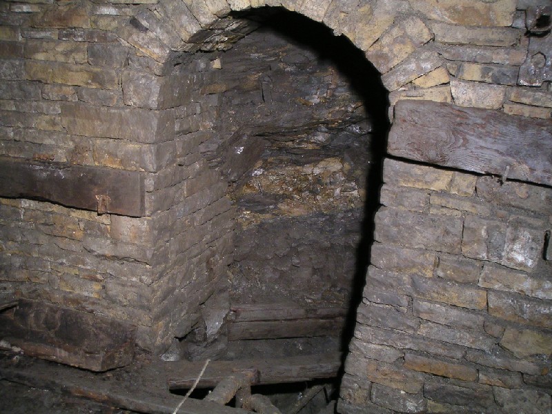 bh_compsump1.jpg - Sump and alcove.