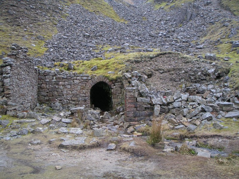 bunton_adit.jpg - Entrane adit to Bunting Level.