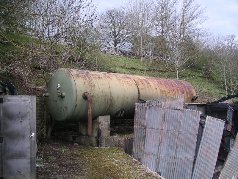 PICT6238.jpg - Air receiver.